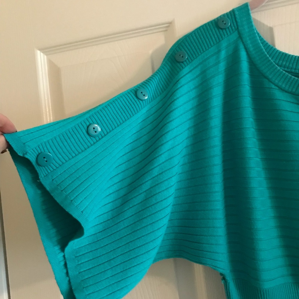 Sweater - Picture 2 of 8